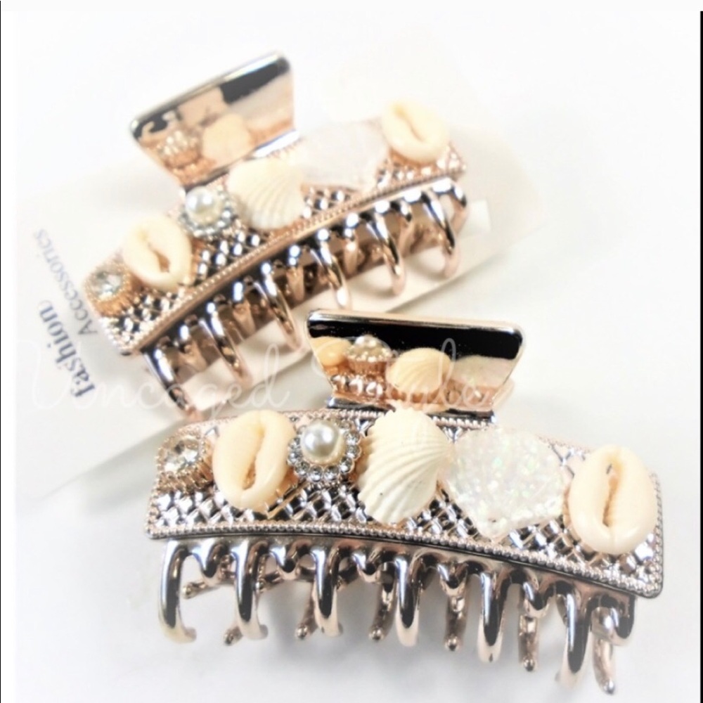Gold 3.5 in. jaw clip with shell and bling trim